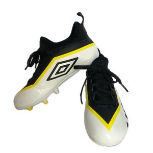 Umbro kids soccer cleats size 12C